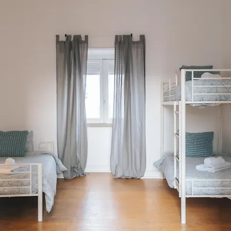 Daniela's Central 307 *