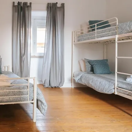 Daniela's Central 307 *