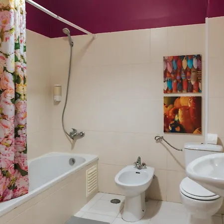 Daniela's Central 307