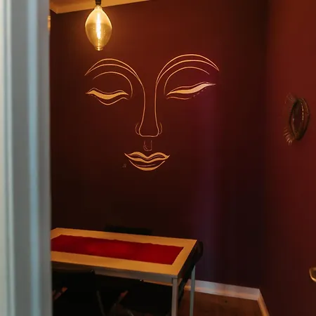 Daniela's Central 307