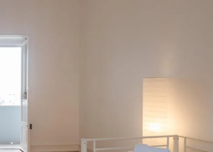 Daniela's Central 307